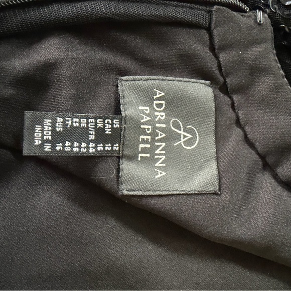 Adrianna Papell Black Sequin Cap-Sleeve Evening Dress - Picture 3 of 8